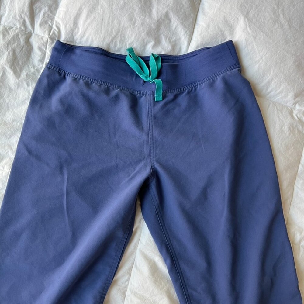 Figs Livingston scrub pants in Big Sky, Small
